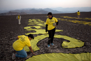 Illustration for article titled Greenpeace puede haber dañado gravemente las líneas históricas de Nazca